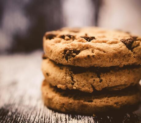 credit Photo de Lisa from Pexels: https://www.pexels.com/fr-fr/photo/macro-photographie-de-pile-de-3-biscuits-230325/