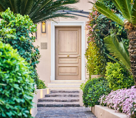 crédit La Réserve de Beaulieu - Entrée de la villa Mistinguett