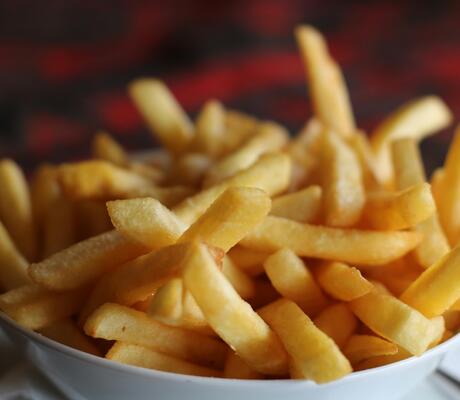 Crédit Photo de Dzenina Lukac: https://www.pexels.com/fr-fr/photo/patates-frites-1583884/