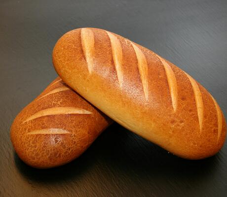 Crédit Photo de Pixabay: https://www.pexels.com/fr-fr/photo/deux-pains-bruns-sur-table-209206/